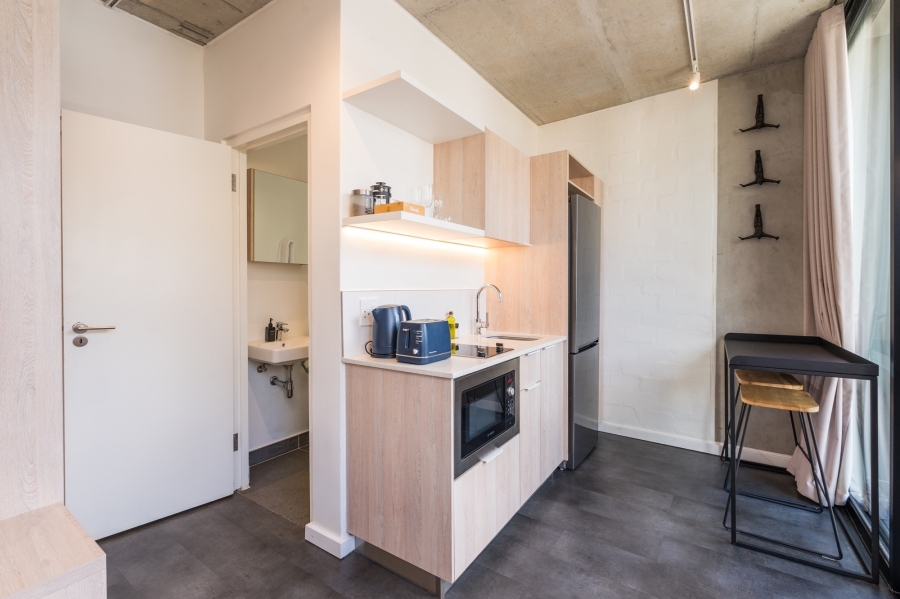 1 Bedroom Property for Sale in Sea Point Western Cape